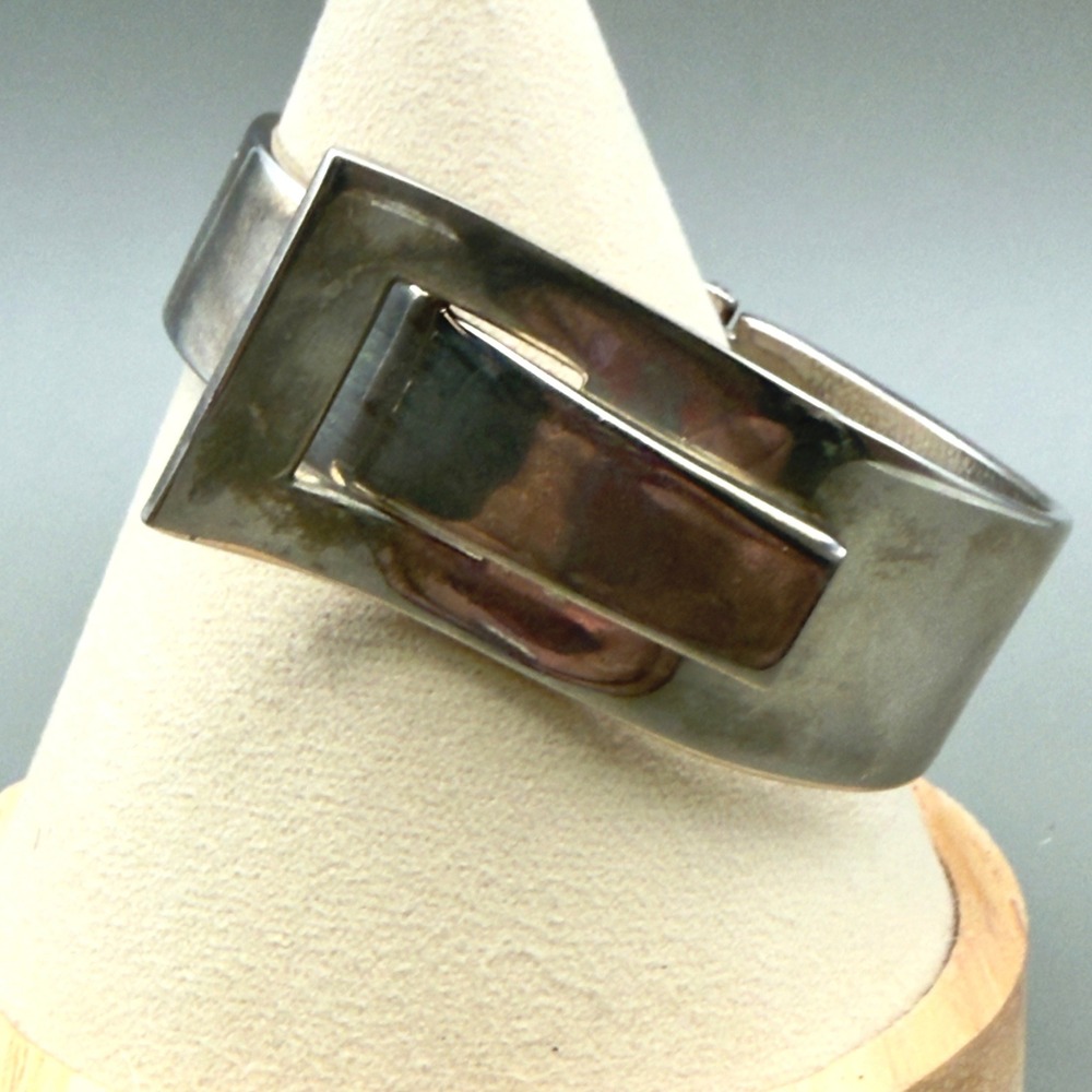 Belt Buckle Hinged Cuff Bracelet Silver Tone Women Wide Bangle Spring Closure